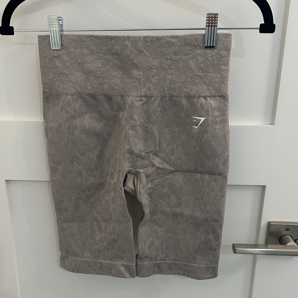 Gymshark Women's Patterned Gray Bike Shorts